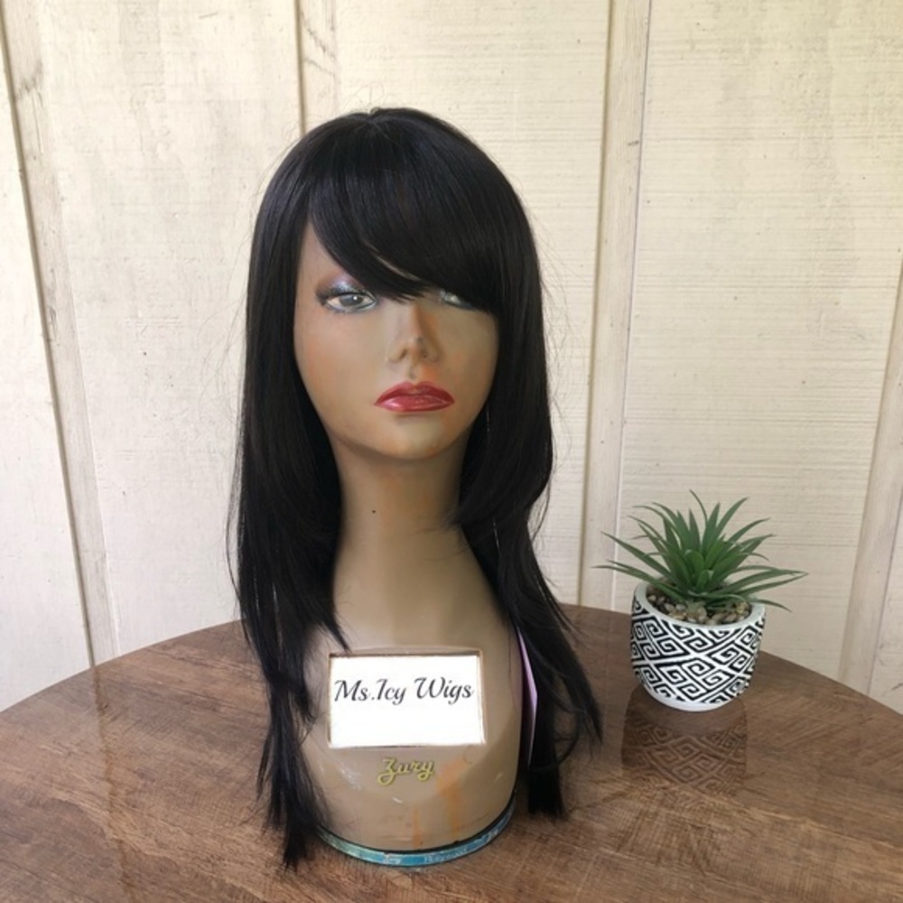 Style Sofia wig color #2